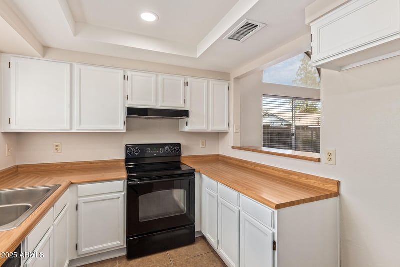 4414 Oraibi Dr, Glendale, AZ 85308
