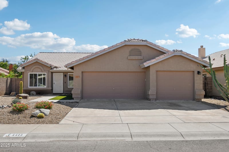 4415 Camino Vivaz Ave, Glendale, AZ 85310