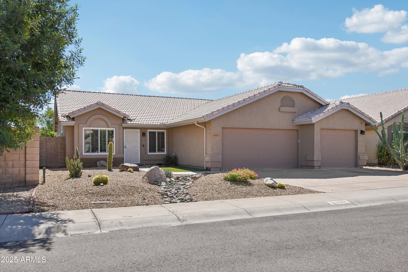 4415 Camino Vivaz Ave, Glendale, AZ 85310