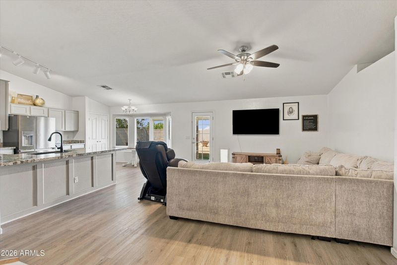 4416 E Meadow Lark Way, San Tan Valley, AZ 85140