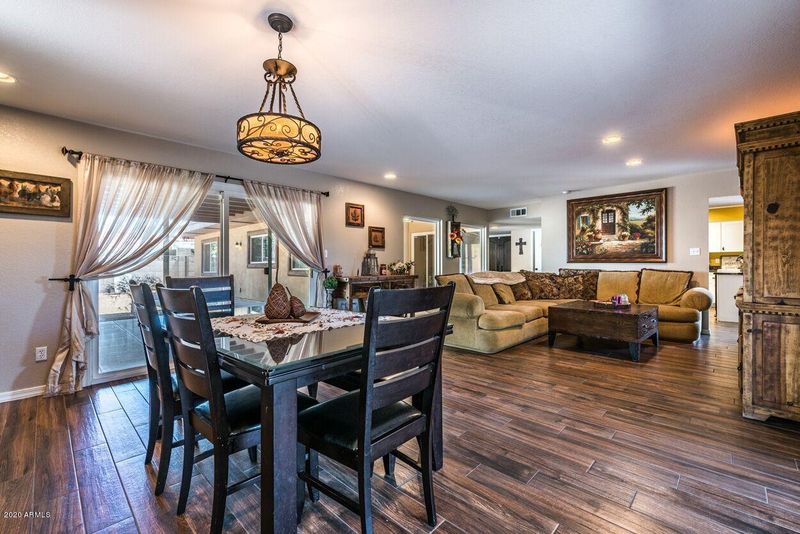 4416 W Seldon Ln, Glendale, AZ 85302