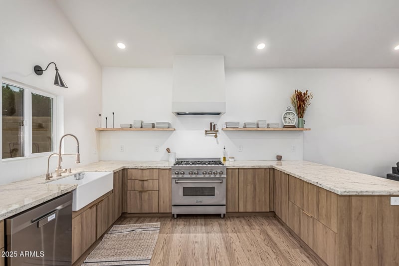 4416 Whitney Ln, Phoenix, AZ 85032