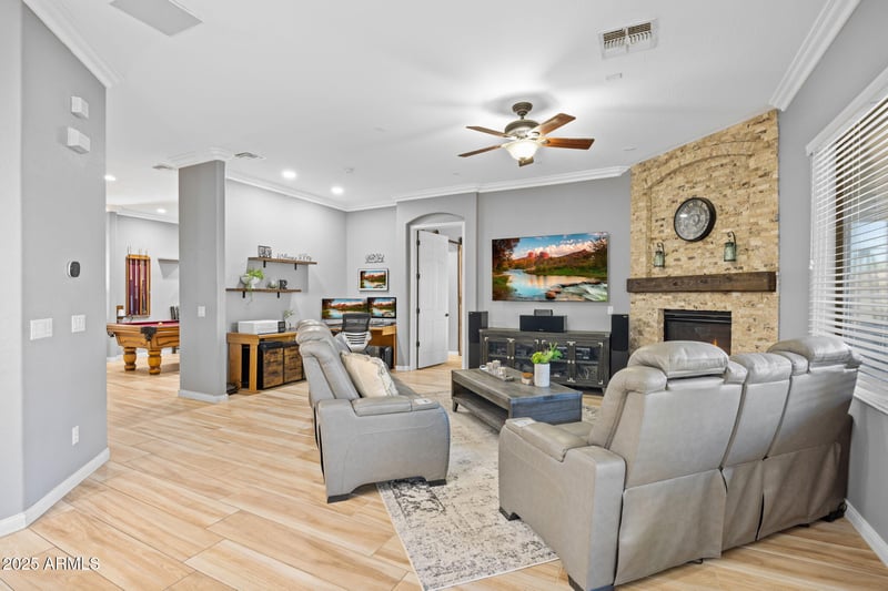 4418 Phalen Dr, New River, AZ 85087