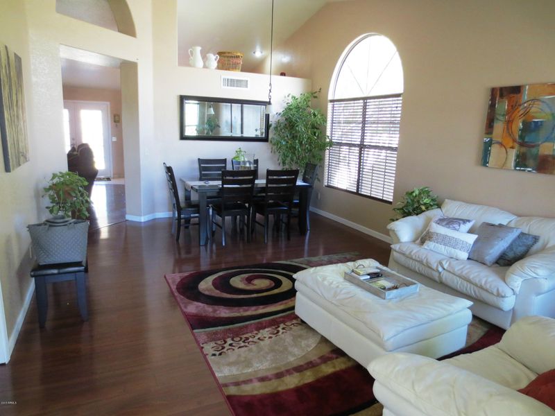 4418 W Wahalla Ln, Glendale, AZ 85308