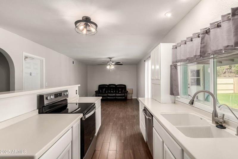 4419 Vogel Ave, Glendale, AZ 85302