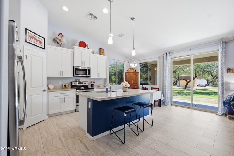 4419 W Calle Poco Rd, Laveen, AZ 85339