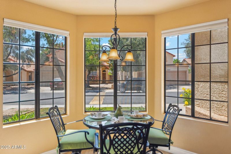 4420 E Amberwood Dr, Phoenix, AZ 85048
