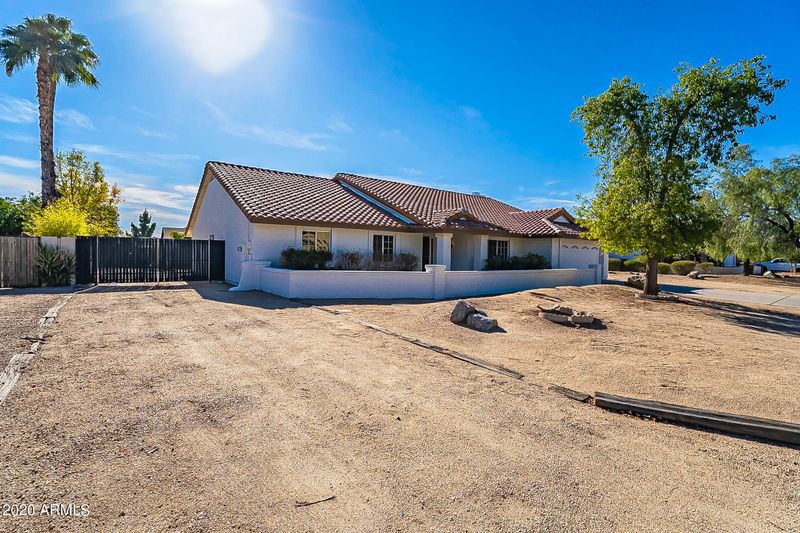 4423 E Carol Ann Ln, Phoenix, AZ 85032