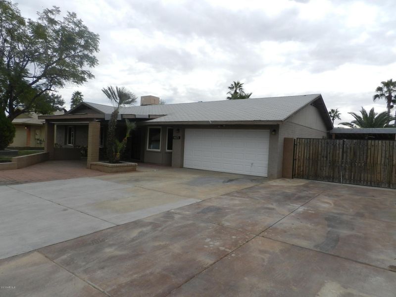 4423 E Kelton Ln, Phoenix, AZ 85032