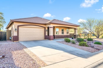 4423 Kenai Dr, New River, AZ 85087