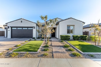 4423 Park View Ln, Glendale, AZ 85310