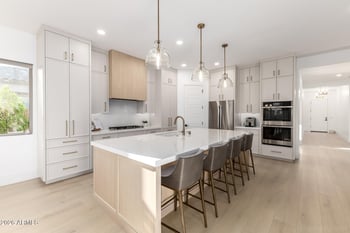 4423 Park View Ln, Glendale, AZ 85310