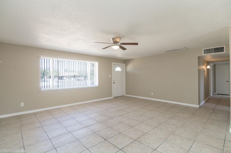 4423 W Flower St, Phoenix, AZ 85031
