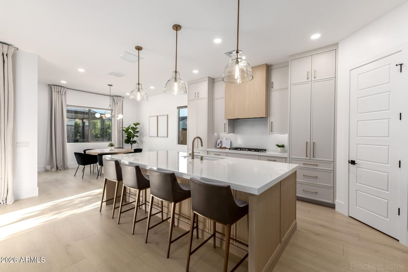4423 Park View Ln, Glendale, AZ 85310