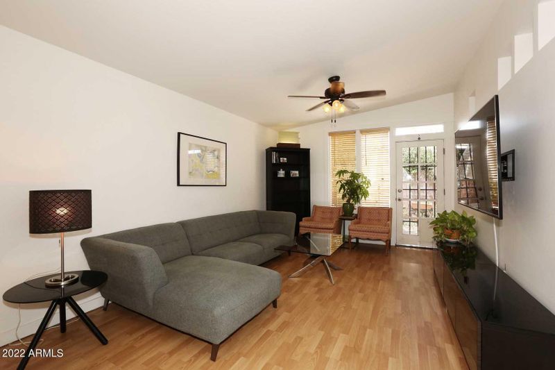 4425 E Hubbell St #100, Phoenix, AZ 85008