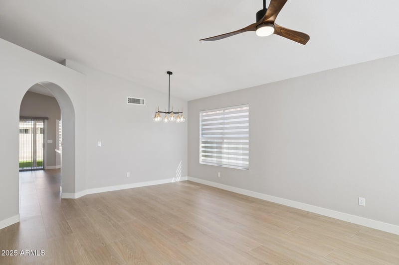 4426 Thistle Landing Dr, Phoenix, AZ 85044