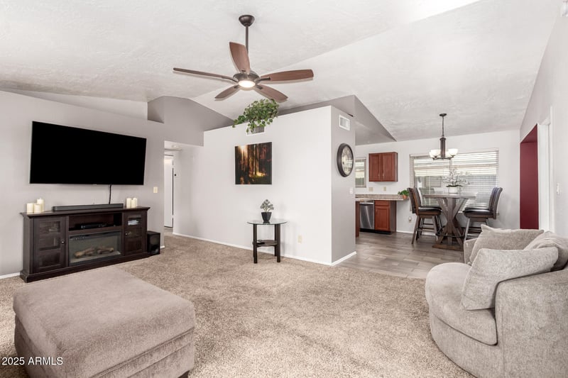 4426 Wescott Dr, Glendale, AZ 85308