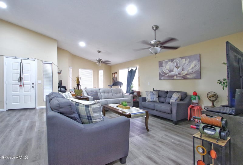 4427 Kimberly Way, Glendale, AZ 85308