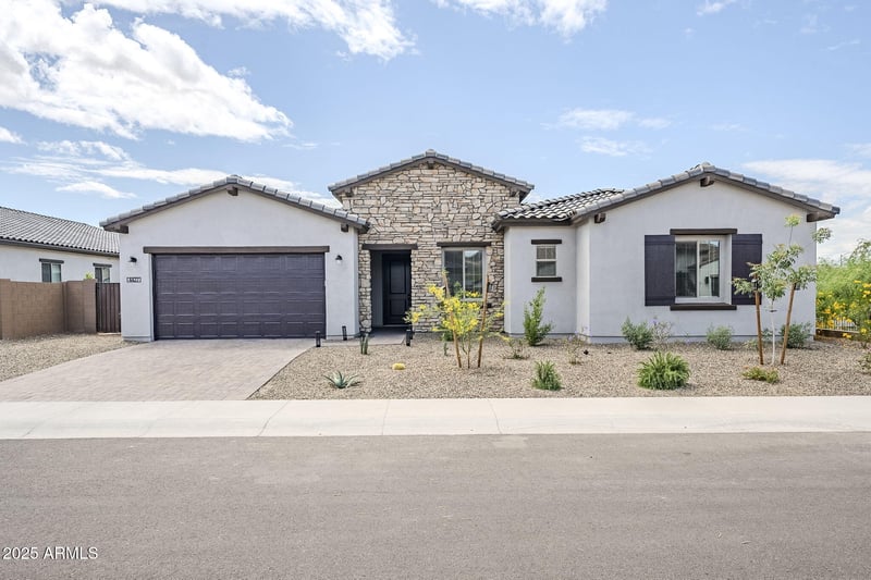 4427 Park View Ln, Glendale, AZ 85310