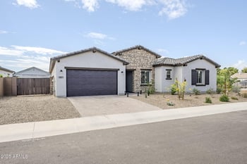 4427 Park View Ln, Glendale, AZ 85310