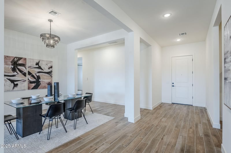 4427 Park View Ln, Glendale, AZ 85310