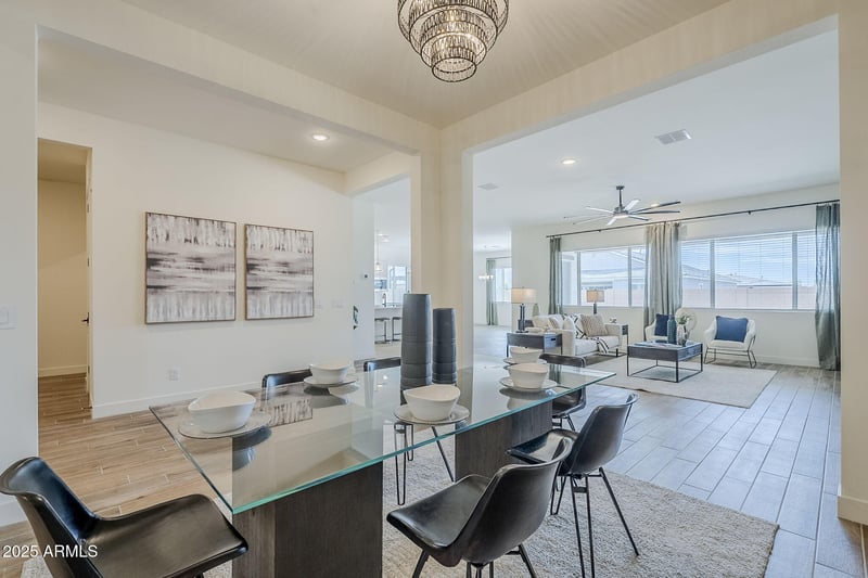 4427 Park View Ln, Glendale, AZ 85310