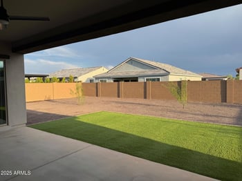 4427 Park View Ln, Glendale, AZ 85310