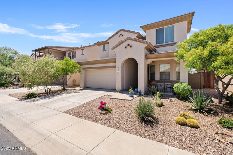 4427 Powell Dr, New River, AZ 85087
