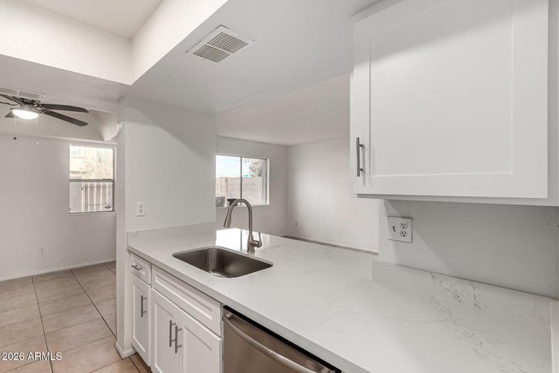 4428 E Wood St #595, Phoenix, AZ 85040