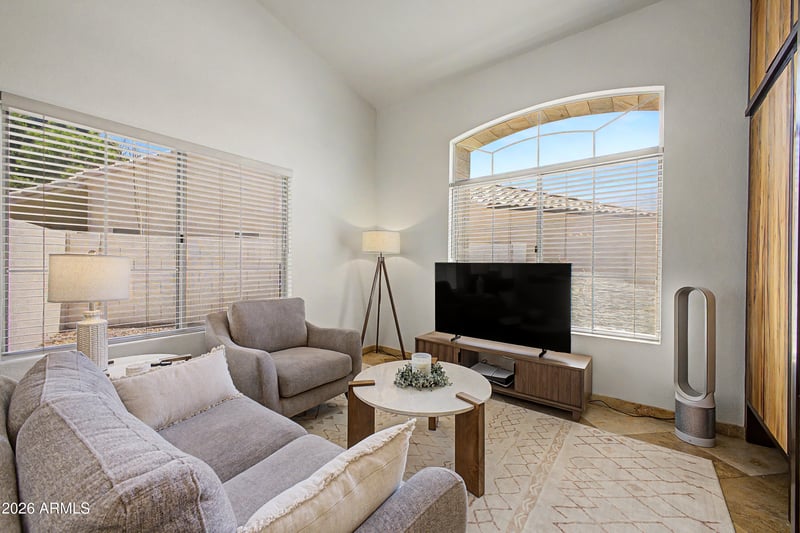 4430 E Graythorn St, Phoenix, AZ 85044