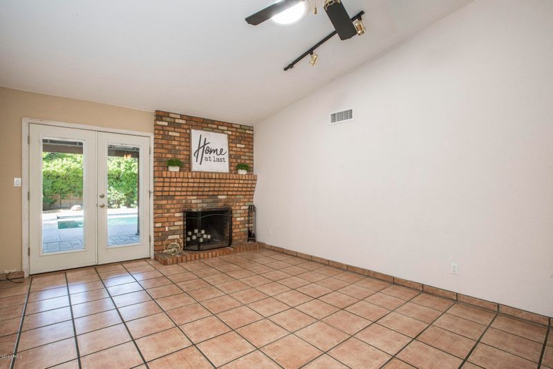 4430 E Ludlow Dr, Phoenix, AZ 85032