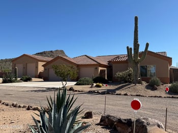 44305 1st Dr, New River, AZ 85087