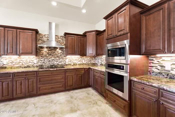 44305 1st Dr, New River, AZ 85087