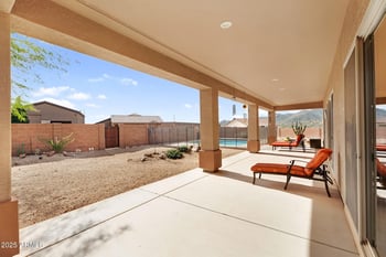 44305 1st Dr, New River, AZ 85087