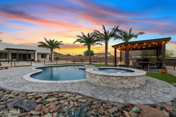 44306 1st Dr, New River, AZ 85087
