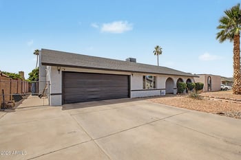 4431 Garden Dr, Glendale, AZ 85304