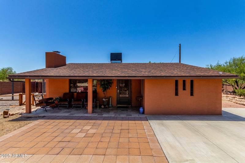 44311 1st Dr, New River, AZ 85087