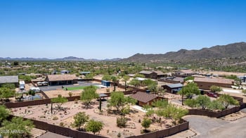 44311 1st Dr, New River, AZ 85087