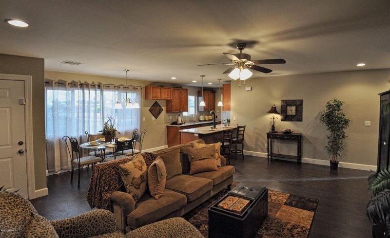 4432 N 37th Ave, Phoenix, AZ 85019