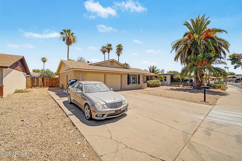 4432 W Mercer Ln, Glendale, AZ 85304