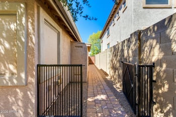 4433 W Phalen Dr, Phoenix, AZ 85087