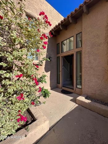 4434 Camelback Rd #136, Phoenix, AZ 85018