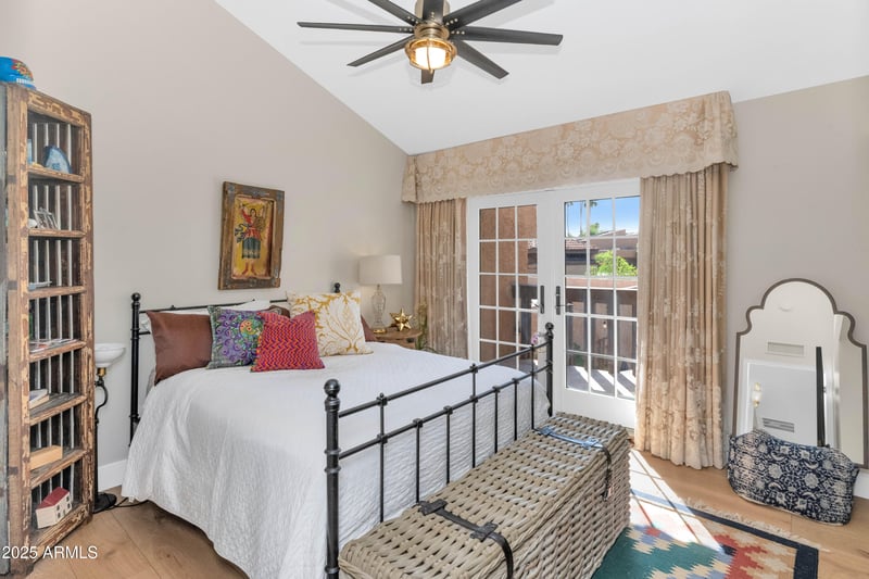4434 Camelback Rd #137, Phoenix, AZ 85018