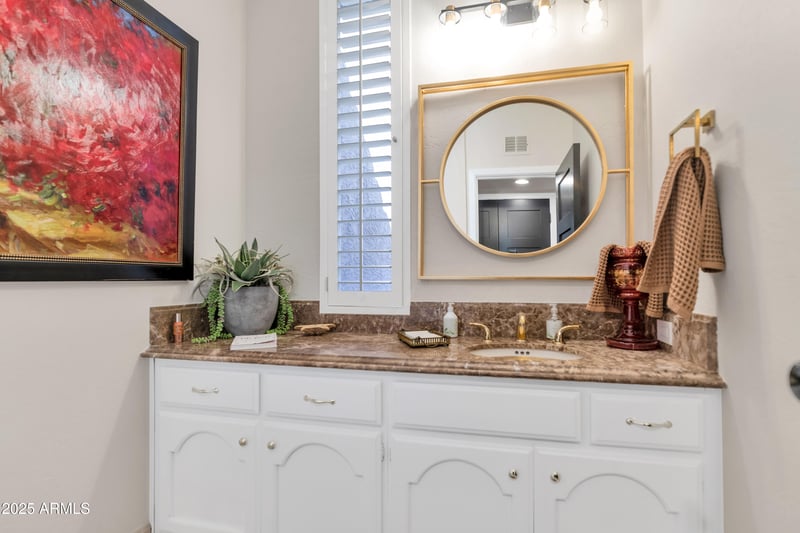4434 Camelback Rd #137, Phoenix, AZ 85018