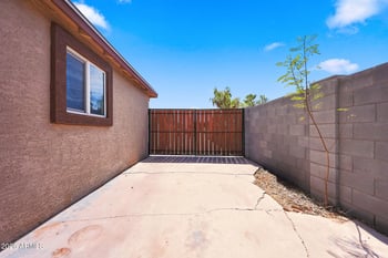4436 19th St, Phoenix, AZ 85040