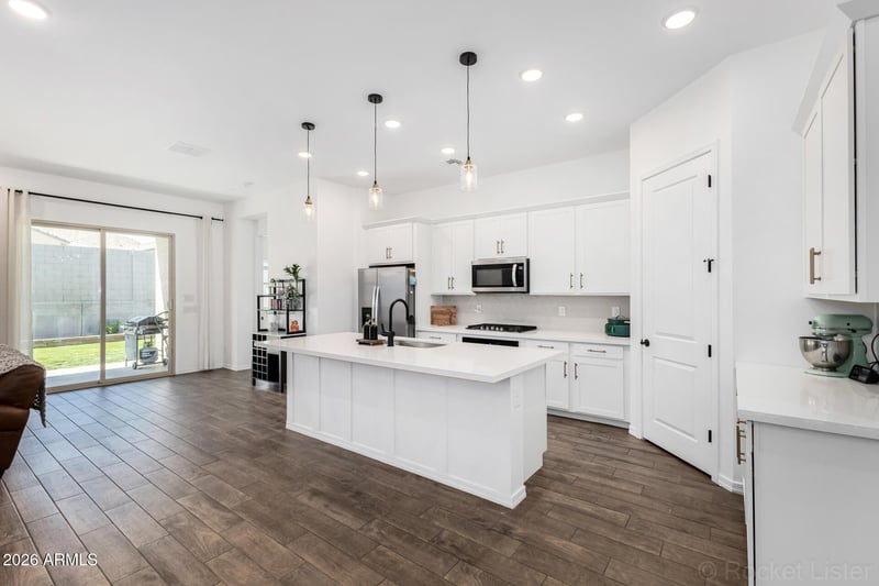 4437 Mountain Laural Dr, San Tan Valley, AZ 85144
