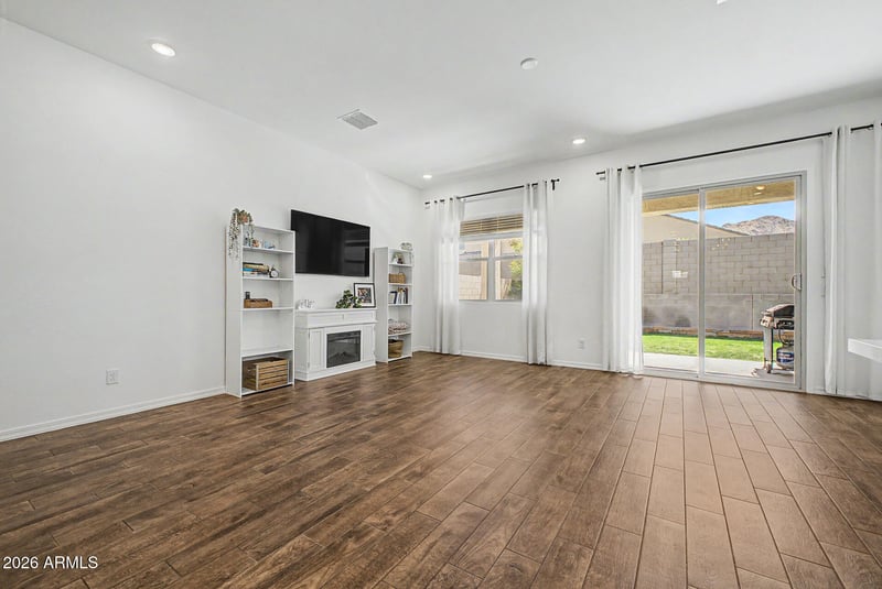 4437 Mountain Laural Dr, San Tan Valley, AZ 85144