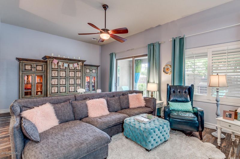 4439 E Angela Dr, Phoenix, AZ 85032