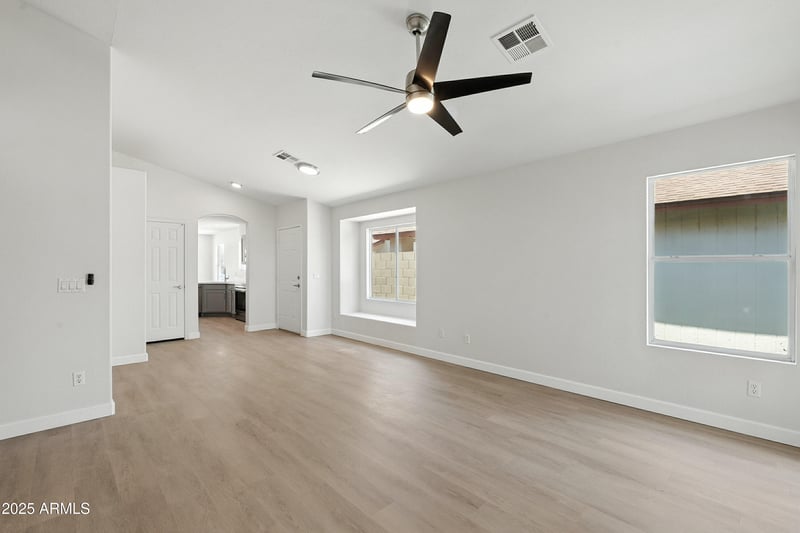 4441 101st Ave, Phoenix, AZ 85037