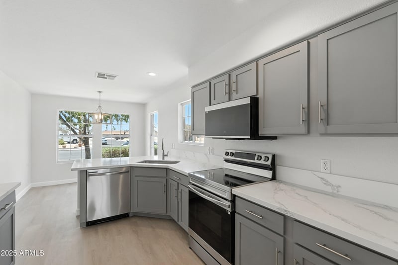 4441 101st Ave, Phoenix, AZ 85037